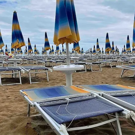 דירה Trilocale Con Posto Spiaggia/ombrellone Compreso