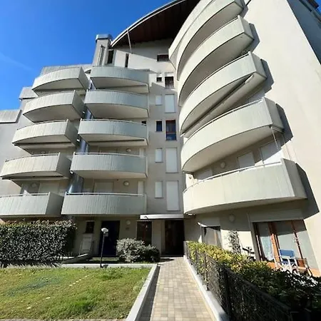 Trilocale Con Posto Spiaggia/ombrellone Compreso דירה