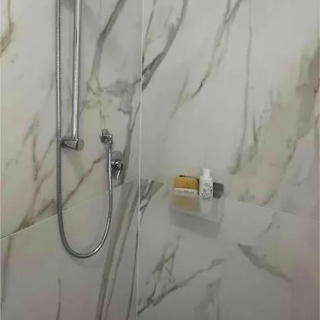 Trilocale Con Posto Spiaggia/ombrellone Compreso *